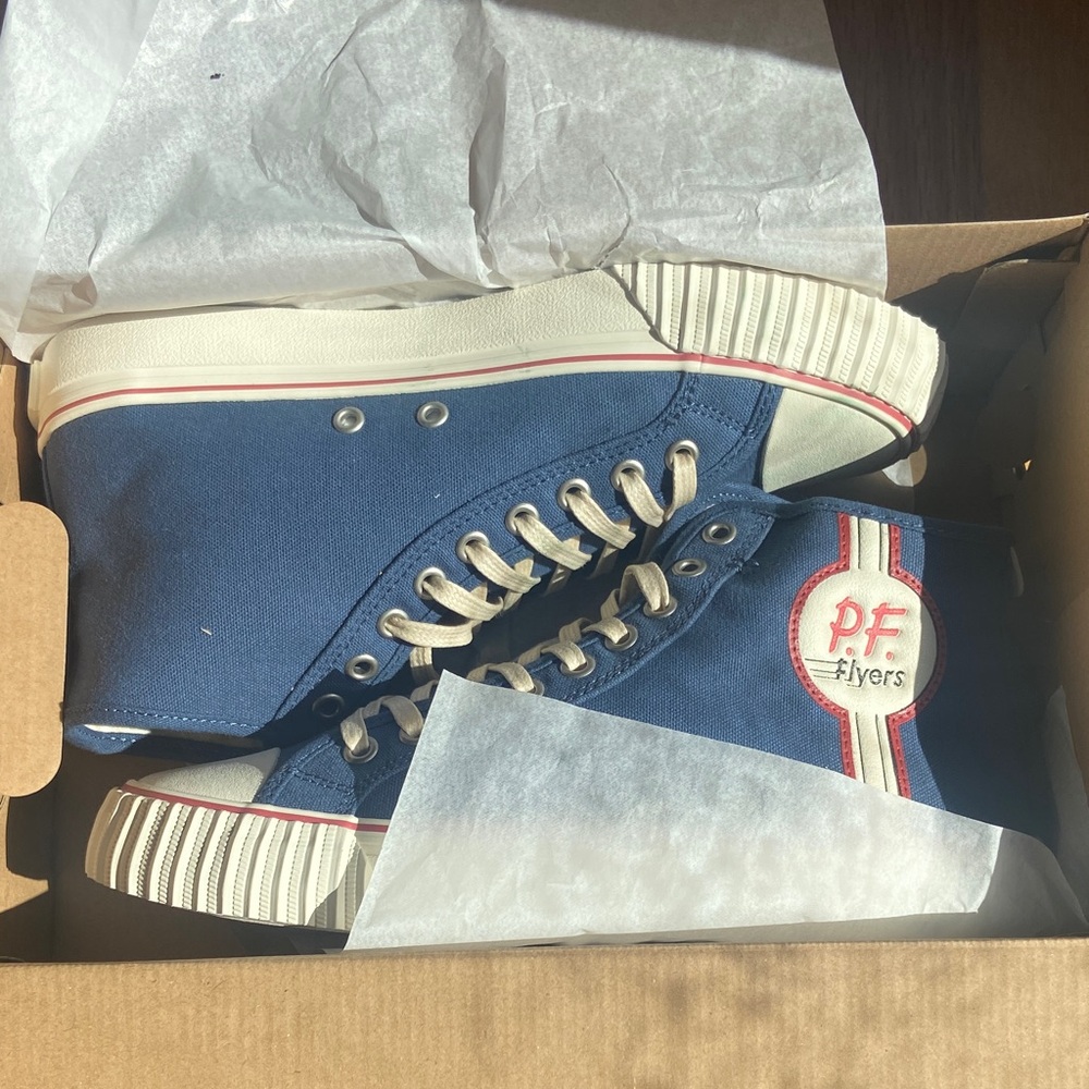 🏷️ BNIB P.F. Flyers Classic Sneakers Men’s Size 8.5/Women’s Size 7